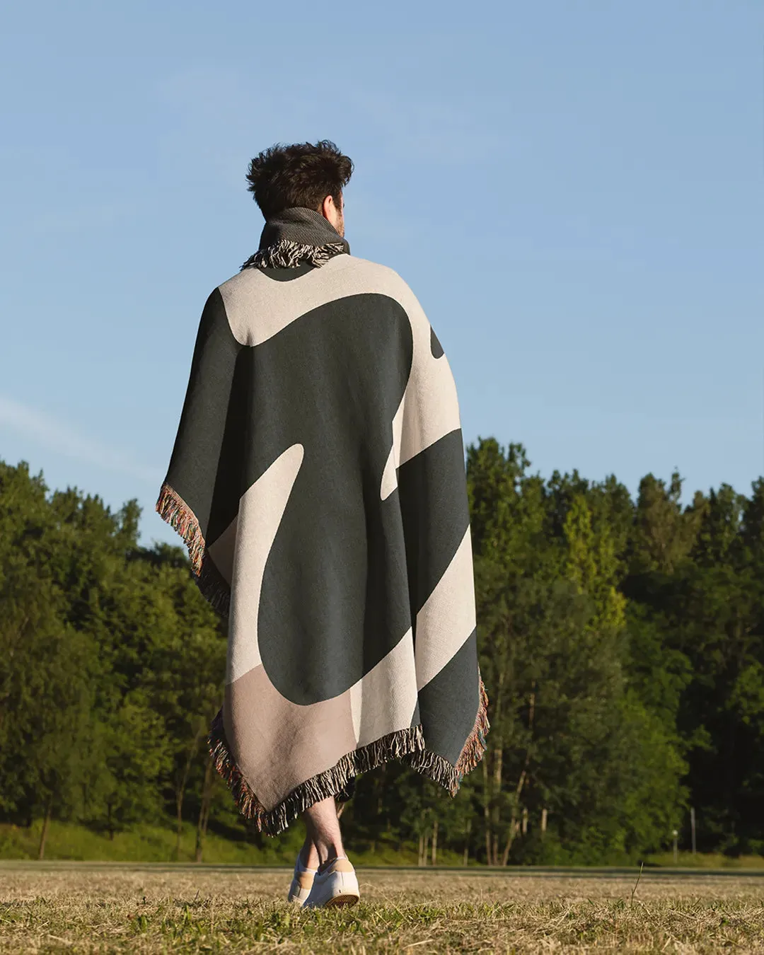 Black and White Zig Zag Cotton Woven Throw Blanket