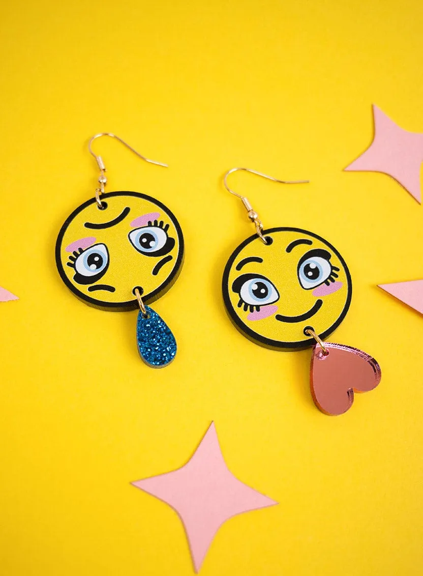HAPPY ꓷⱯS Earrings
