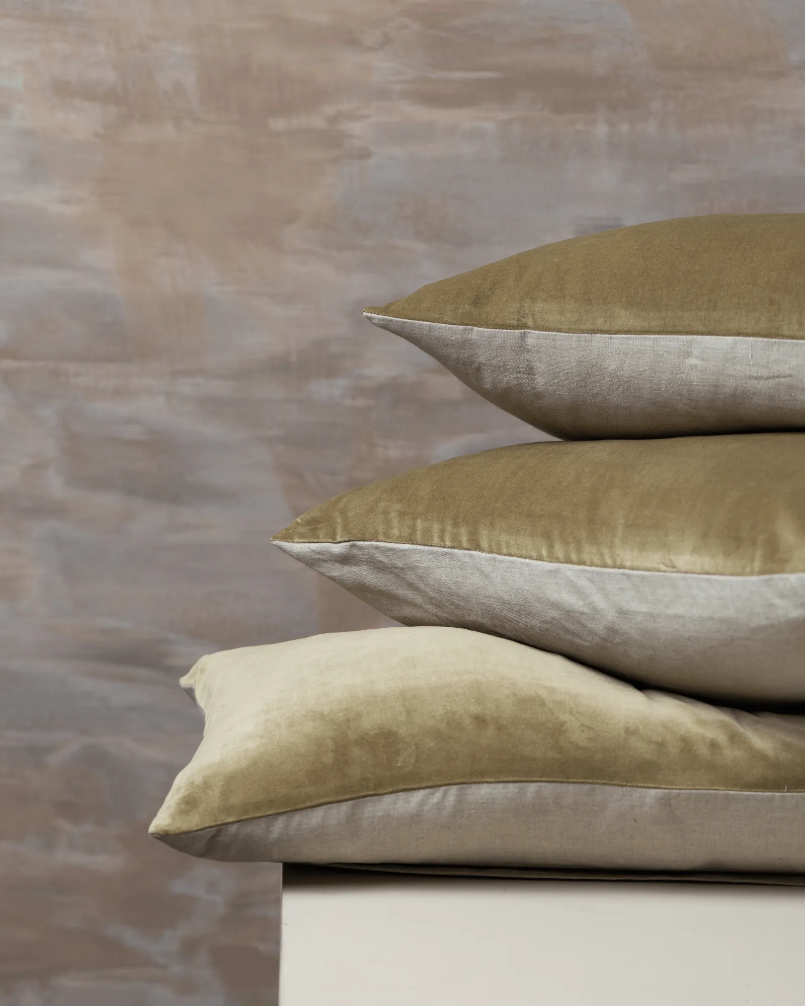Linen/Velvet Bolster Cushion | Olive