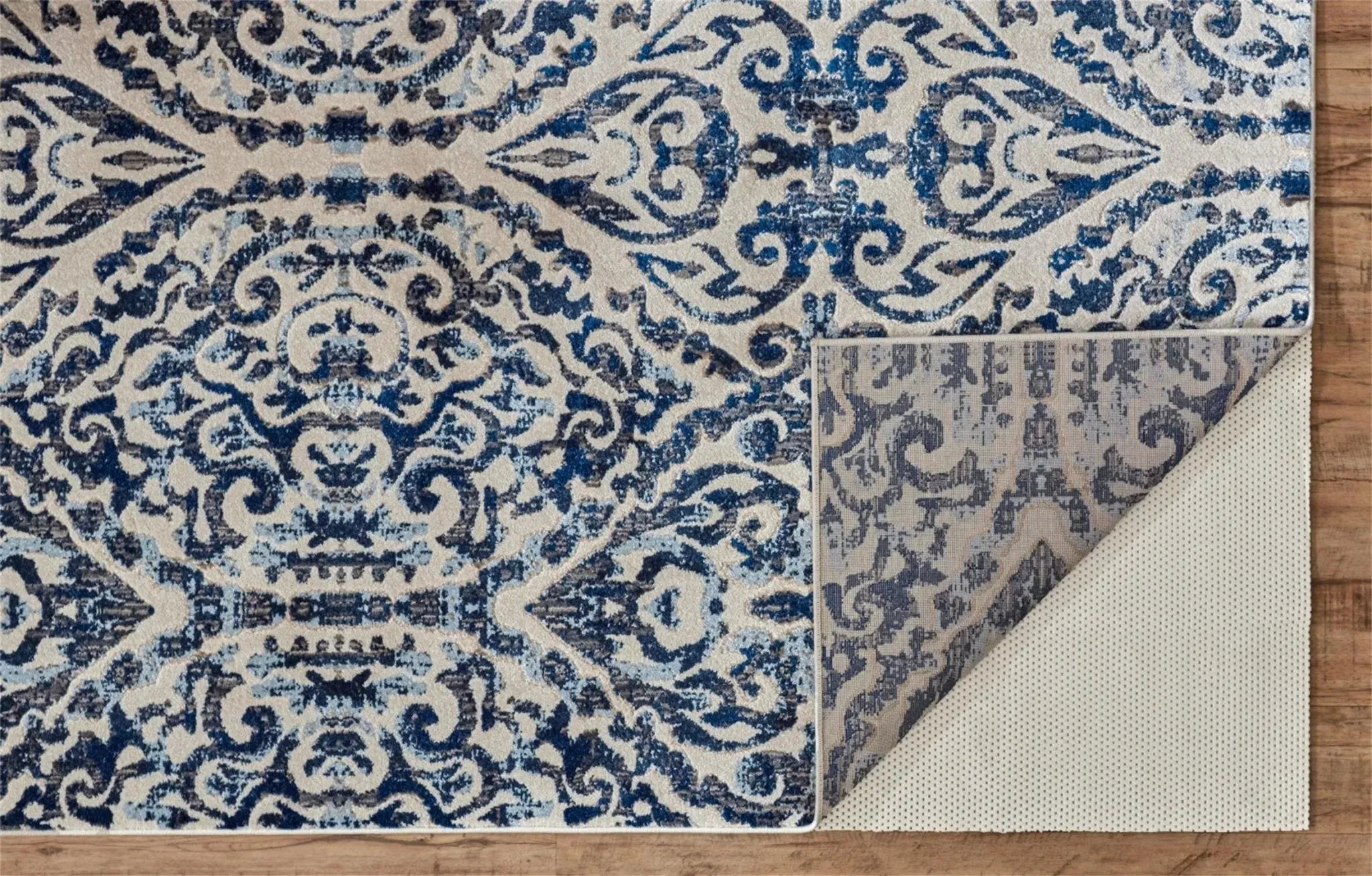 Milton 6533466F Blue/Ivory Rug