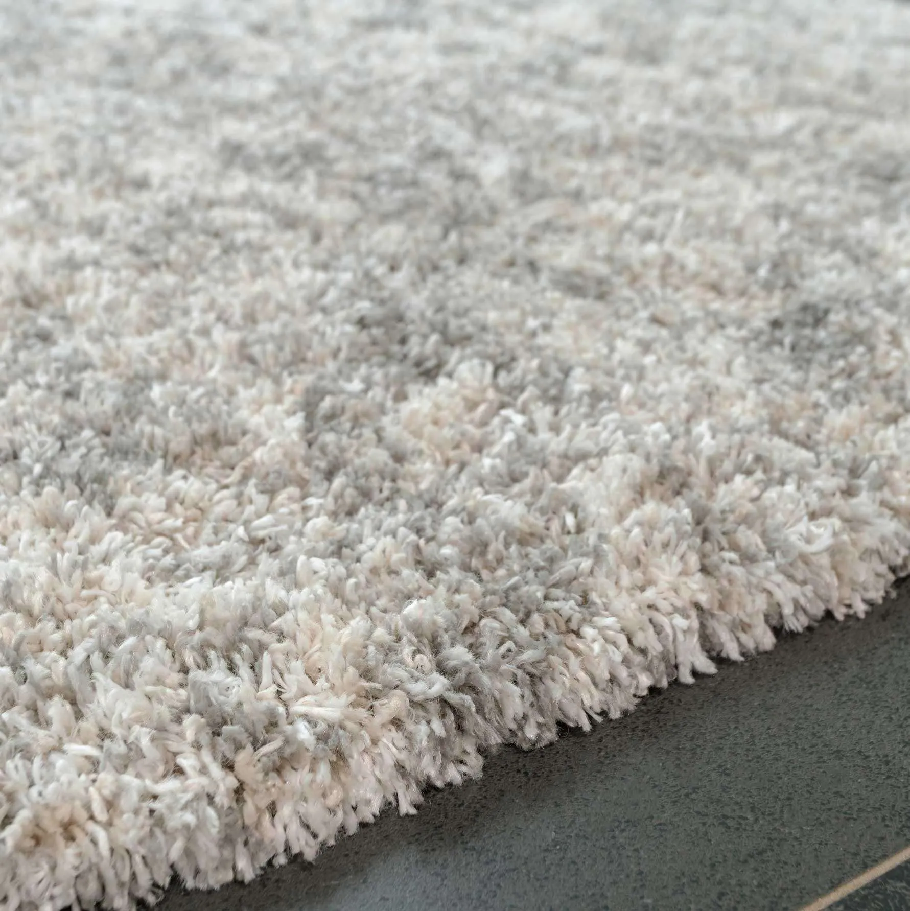 Soft Mottled Silver Shaggy Runner Rug