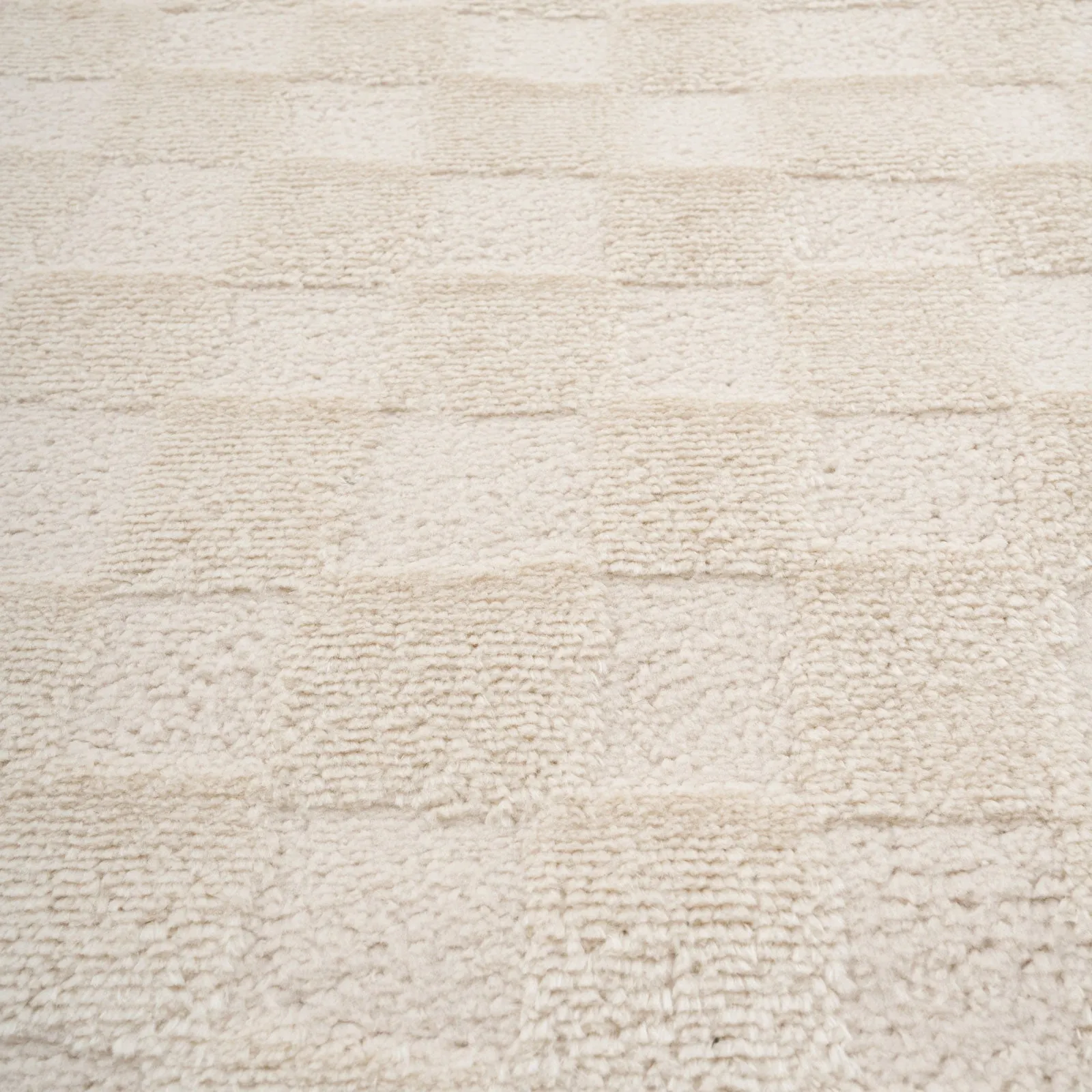 Soft Natural Retro Rug - Jovie