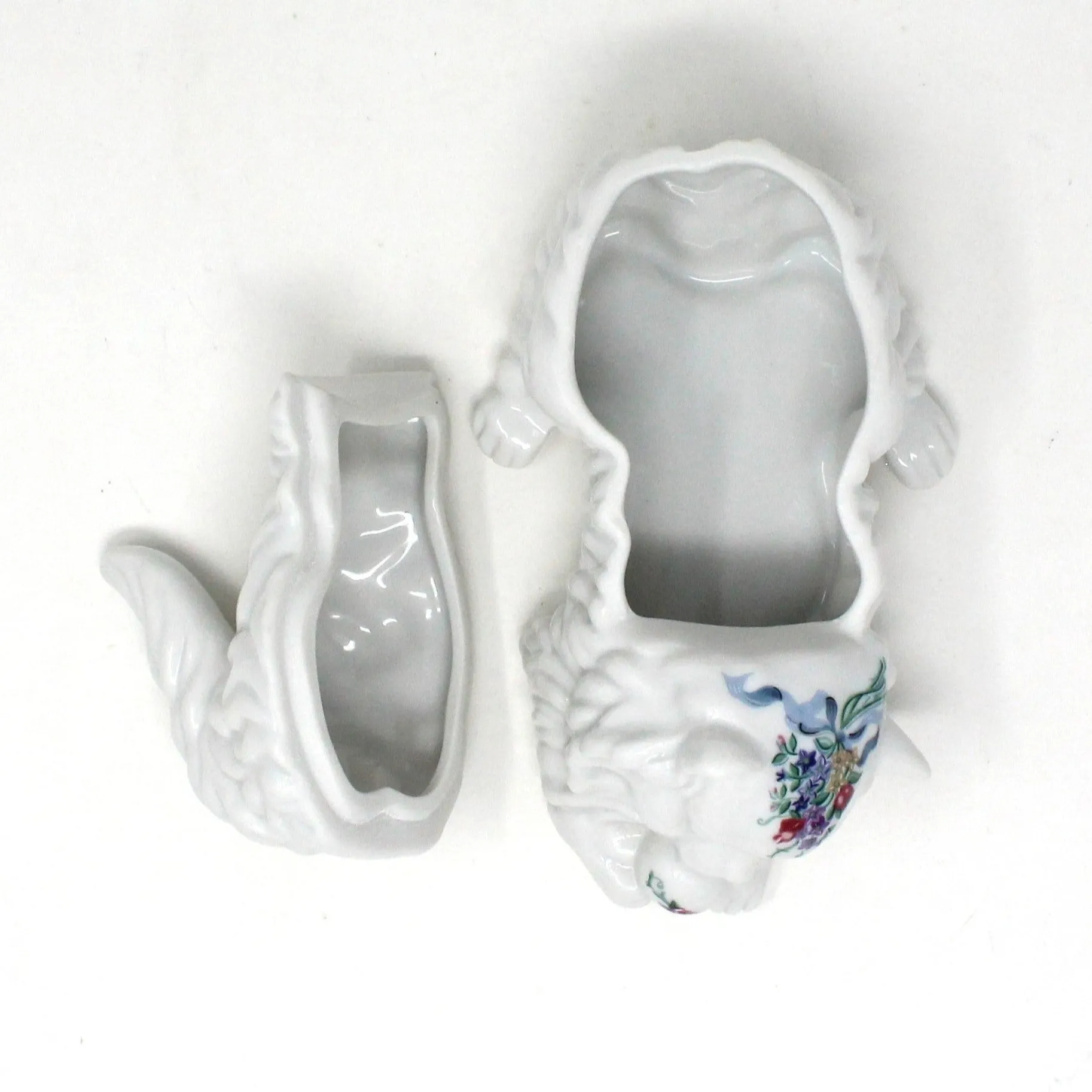 Trinket Box, Elizabeth Arden, Figural White Cat / Kitten, Southern Heirlooms, Vintage