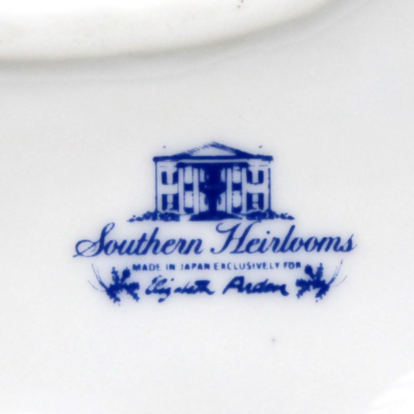Trinket Box, Elizabeth Arden, Figural White Cat / Kitten, Southern Heirlooms, Vintage