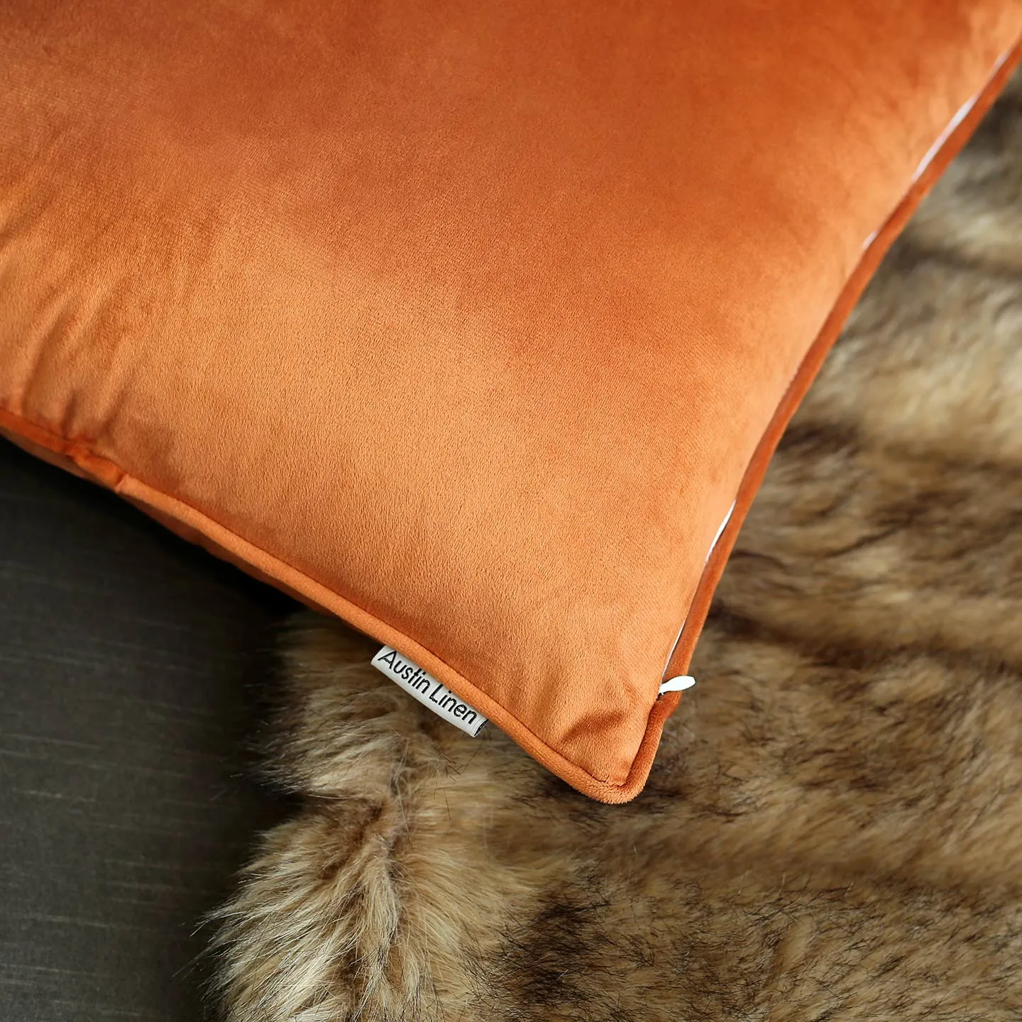 Veloúdo Caress Filled Cushions