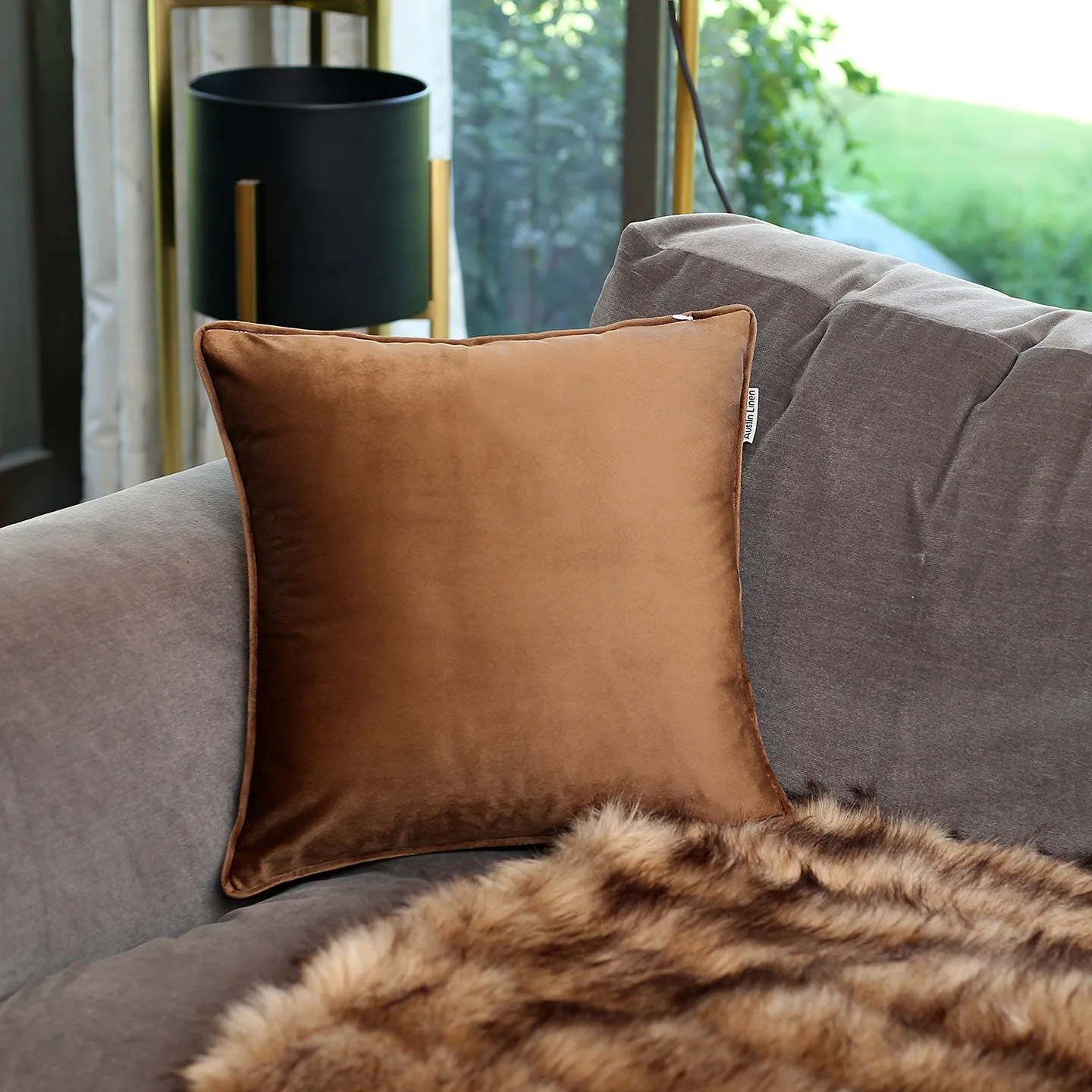 Veloúdo Caress Filled Cushions