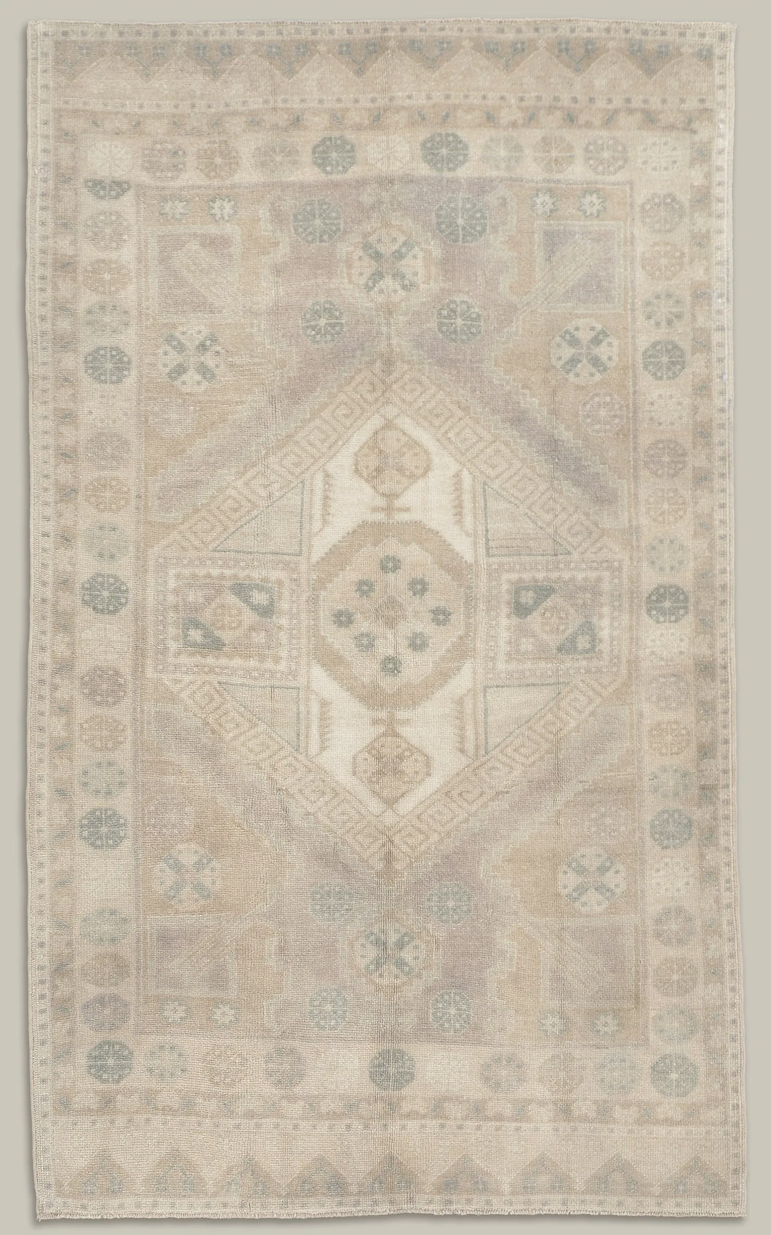Vintage 1960's Anatolian rug - 4'9" X 8'1"